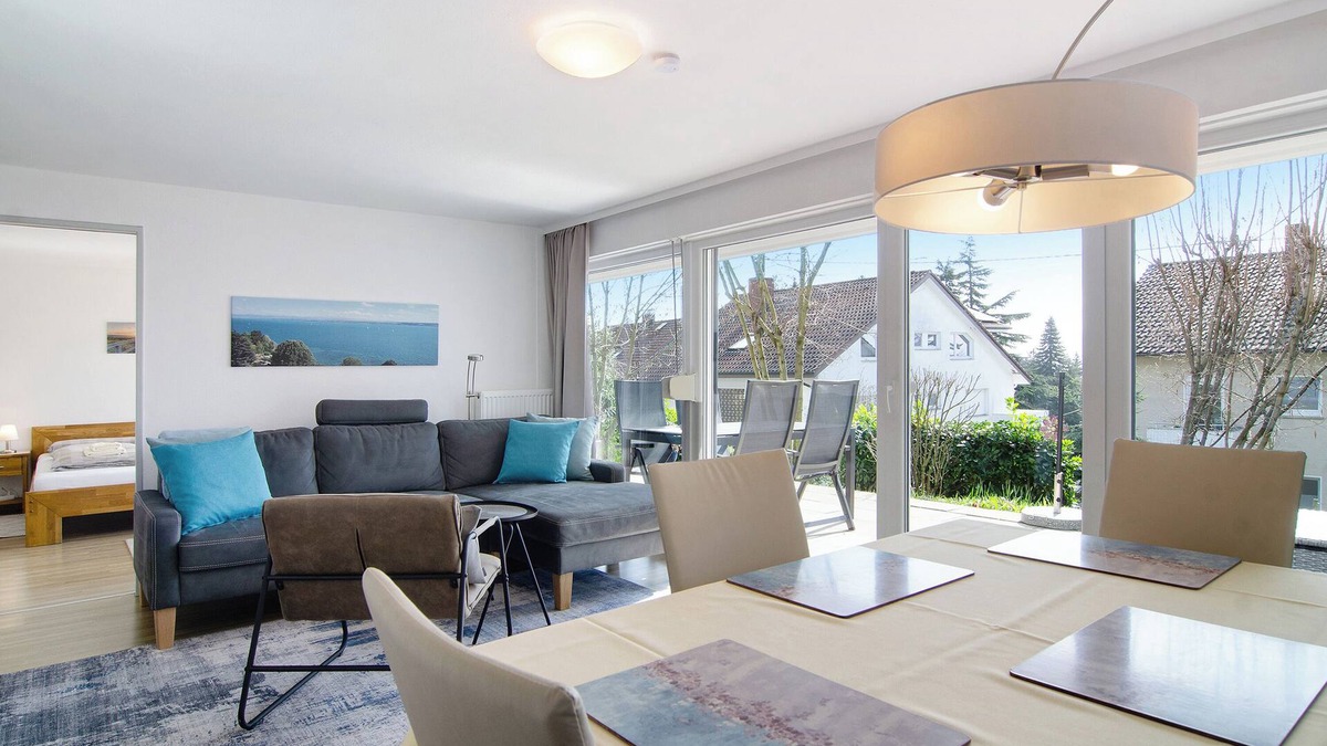 Meersburg Apartment | Modern Holiday Apartment "Gartenterrasse" with Garden Terrace and Wi-Fi