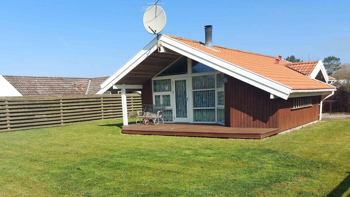 Store Fuglede House | Modern holiday home with 200m to beach