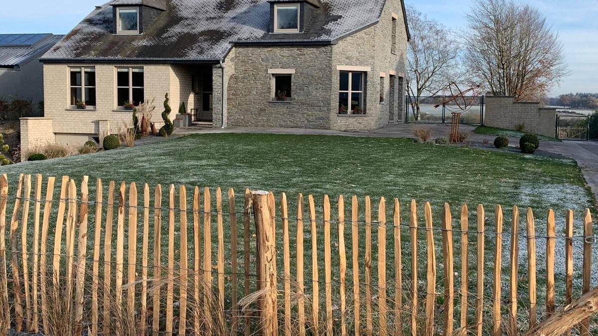 Bertrix House | Modern holiday home in Bertrix with garden