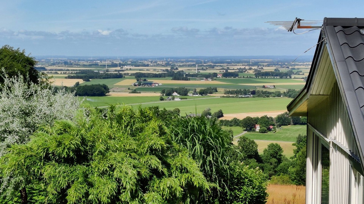Laholm Cottage | Modern holiday home on Hallandsåsen with fantastic views near Båstad