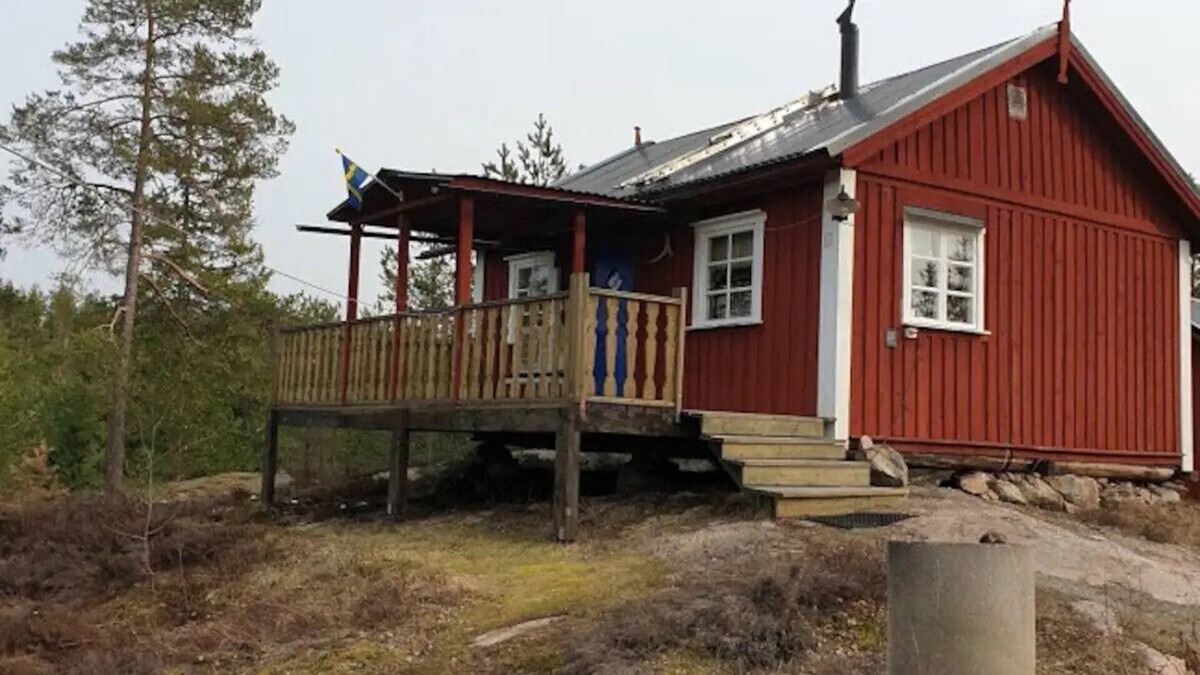 Backefors House | Modern holiday home with lake view, wifi and fantastic surroundings