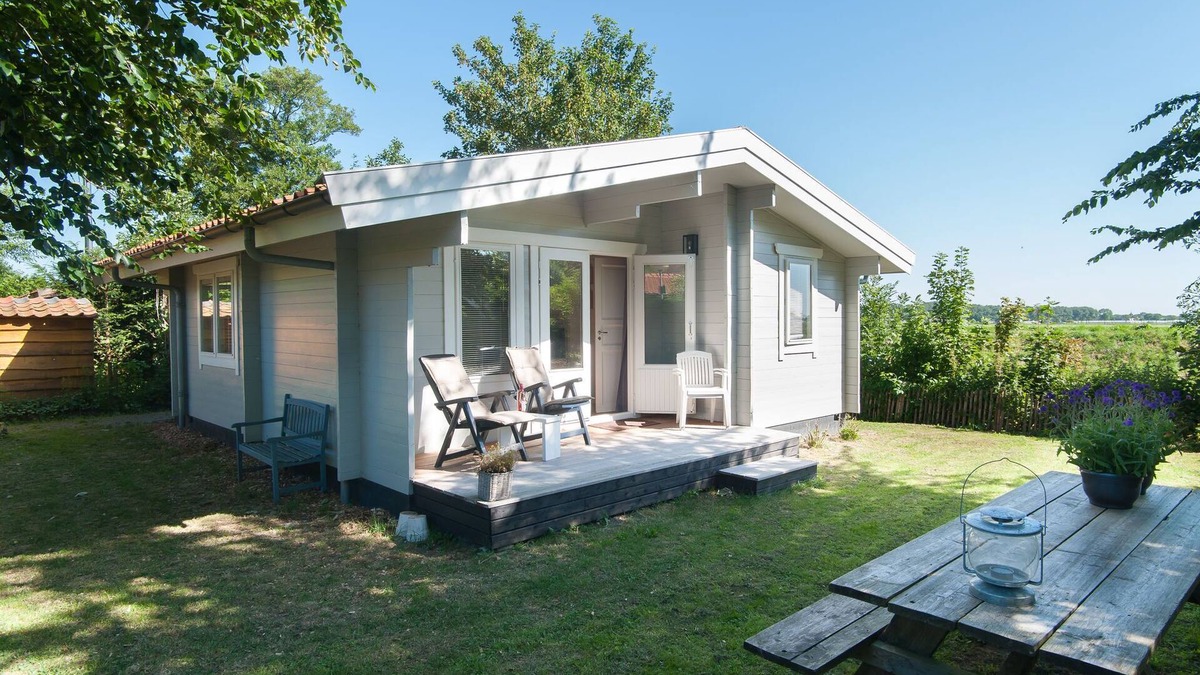 Schoorldam House | Modern holiday home with a south-west facing garden