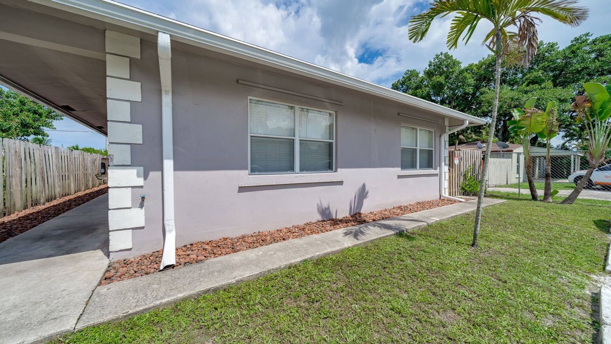 Central Fort Lauderdale Apartment | Modern home 10 minutes from Ft. Lauderdale beach!