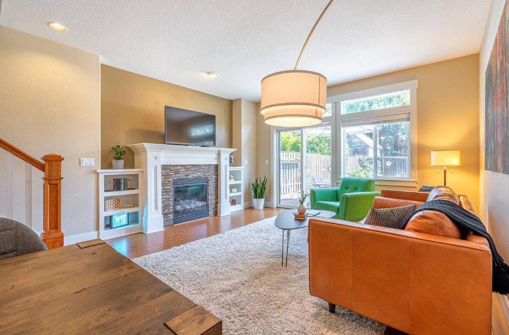 Bull Mountain Villa | Modern home, Four bedrooms, 2 King Beds