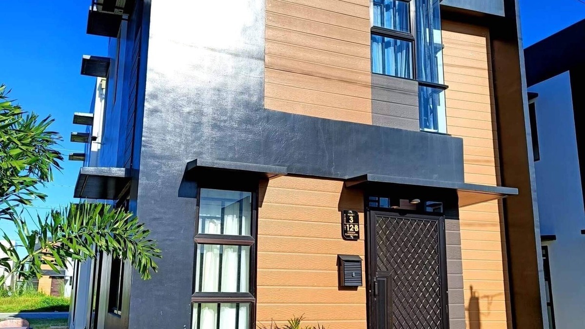 San Fernando House | Modern Home in Lakeshore Estate with High Speed Internet @300mbps