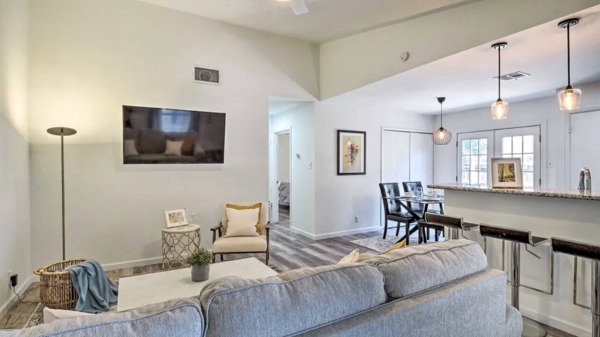 Round Rock House | Modern Home in Round Rock, Cozy and Close to All!