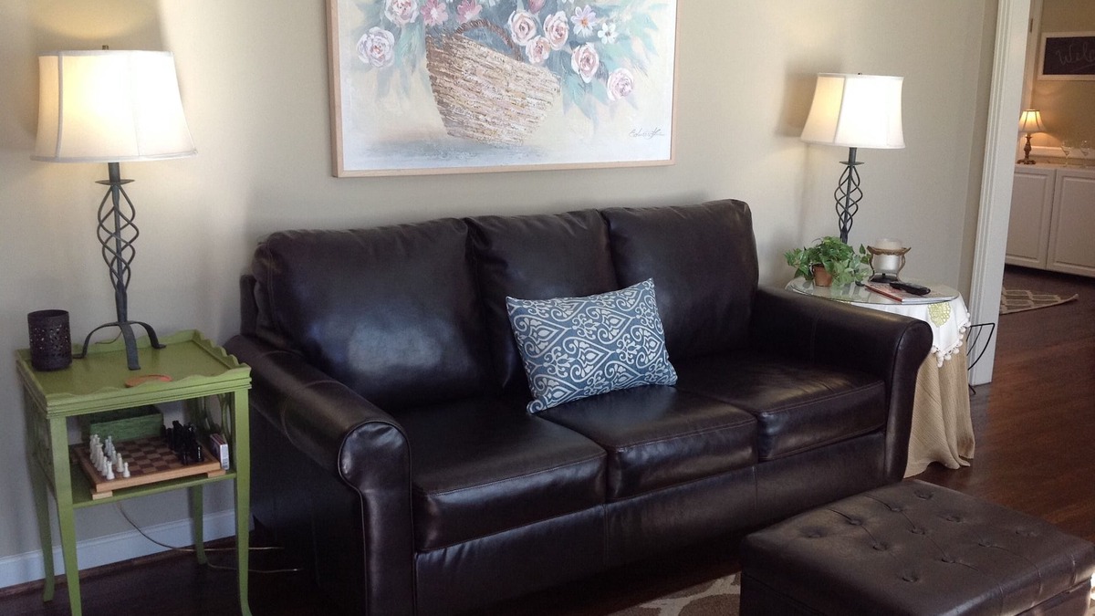Donelson House | Modern Home in The Center of it All - Location, Location, Location!