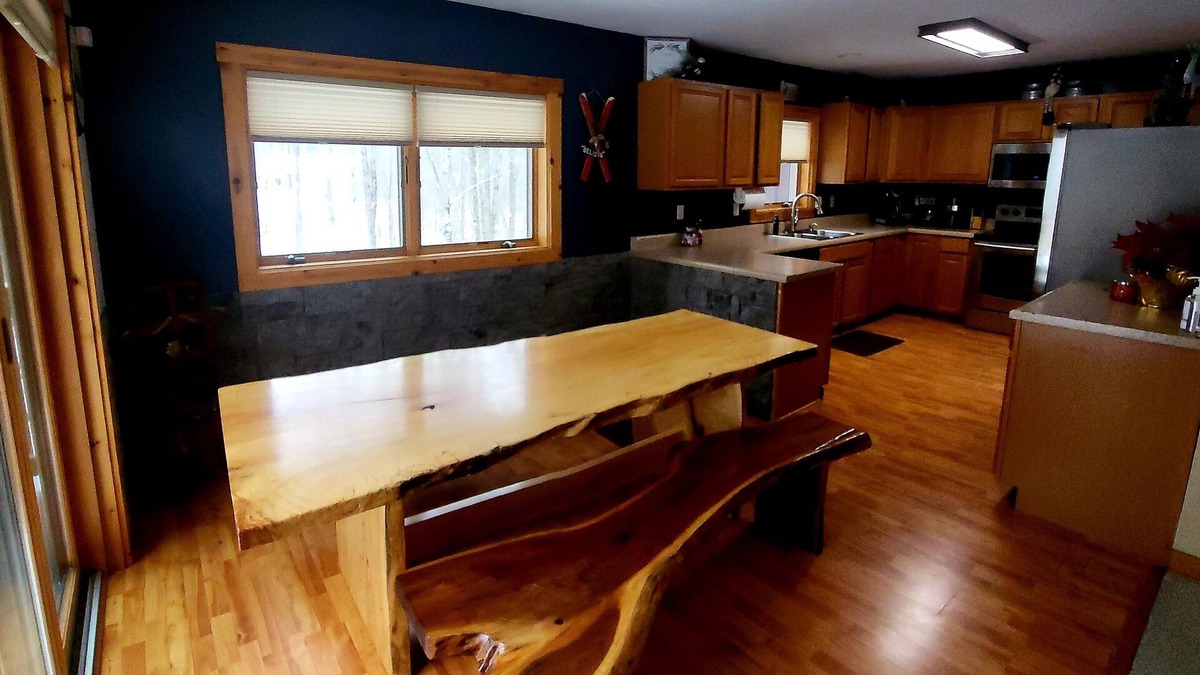Somerset House | Modern Home in the Mountains- within walking distance to ski slopes!