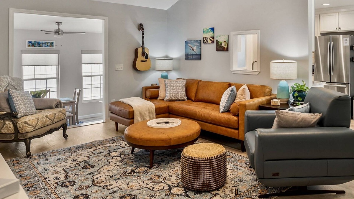 Mossy Oaks House | Modern home near historic downtown and Port Royal town beach. Pet friendly!