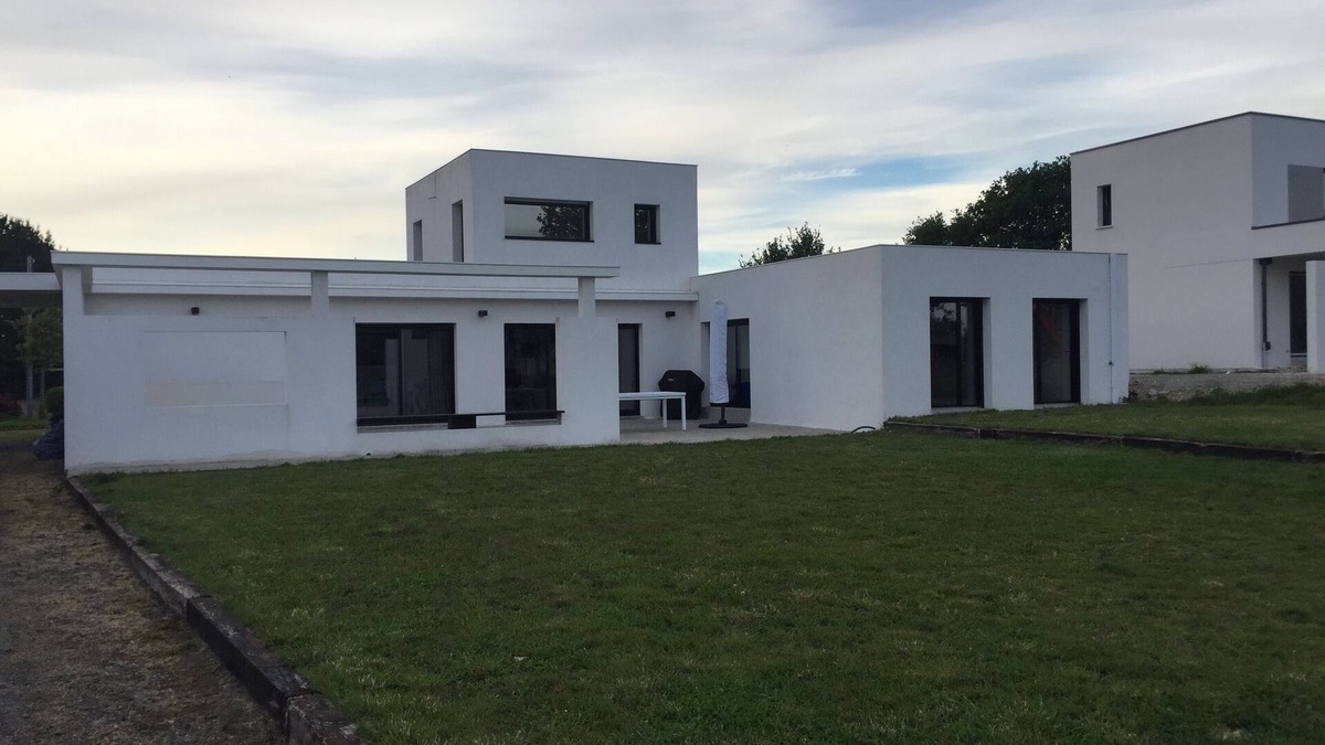 Saint-Andre-des-Eaux House | Modern house on La Baule international golf course