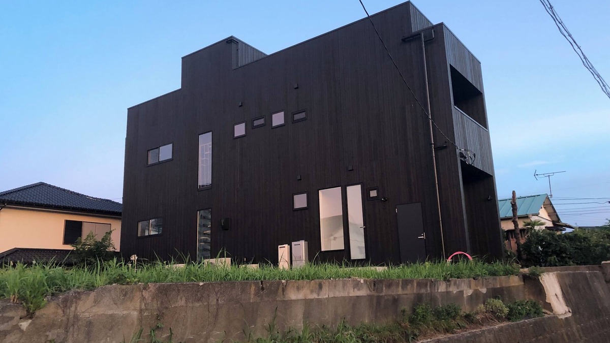 Onjuku Villa | Modern House 1 minute walk to surf beach. Onjuku, Chiba. Near Tokyo.