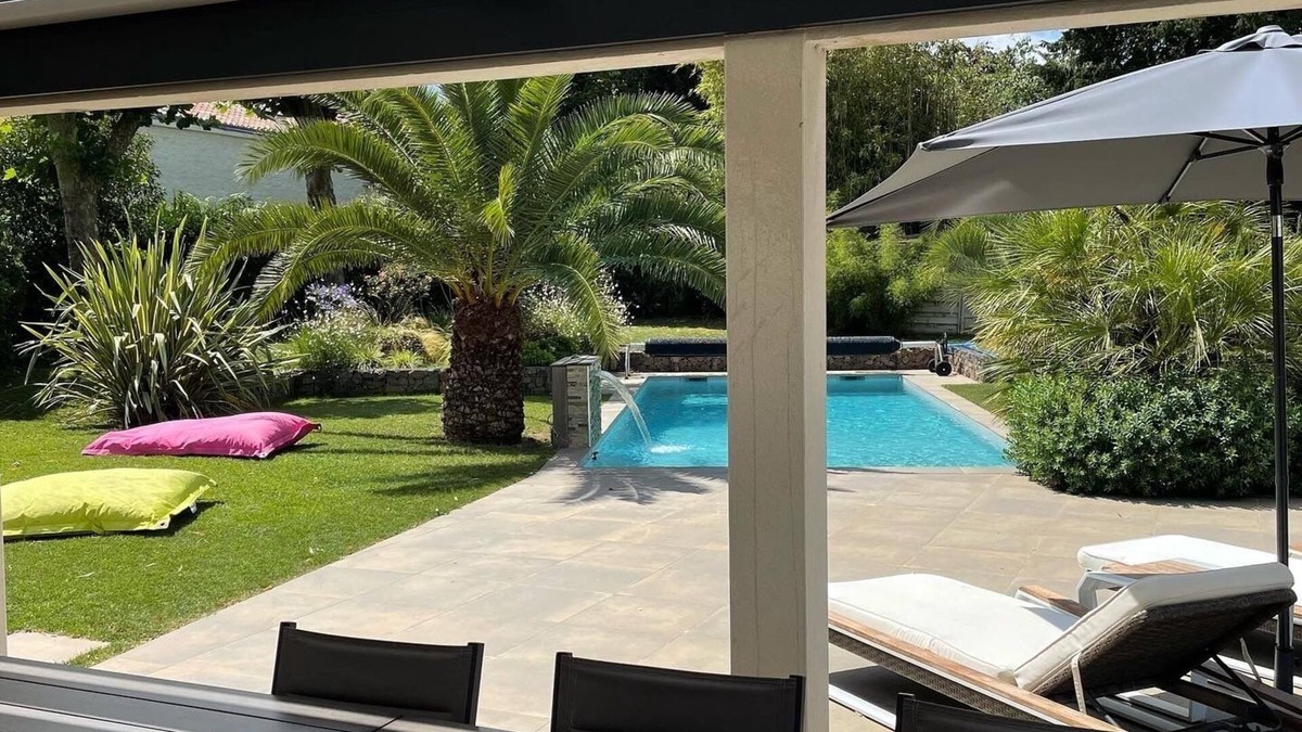 Sainte-Soulle Villa | Modern house in a green setting, swimming pool and jacuzzi, 10mn from La Rochelle