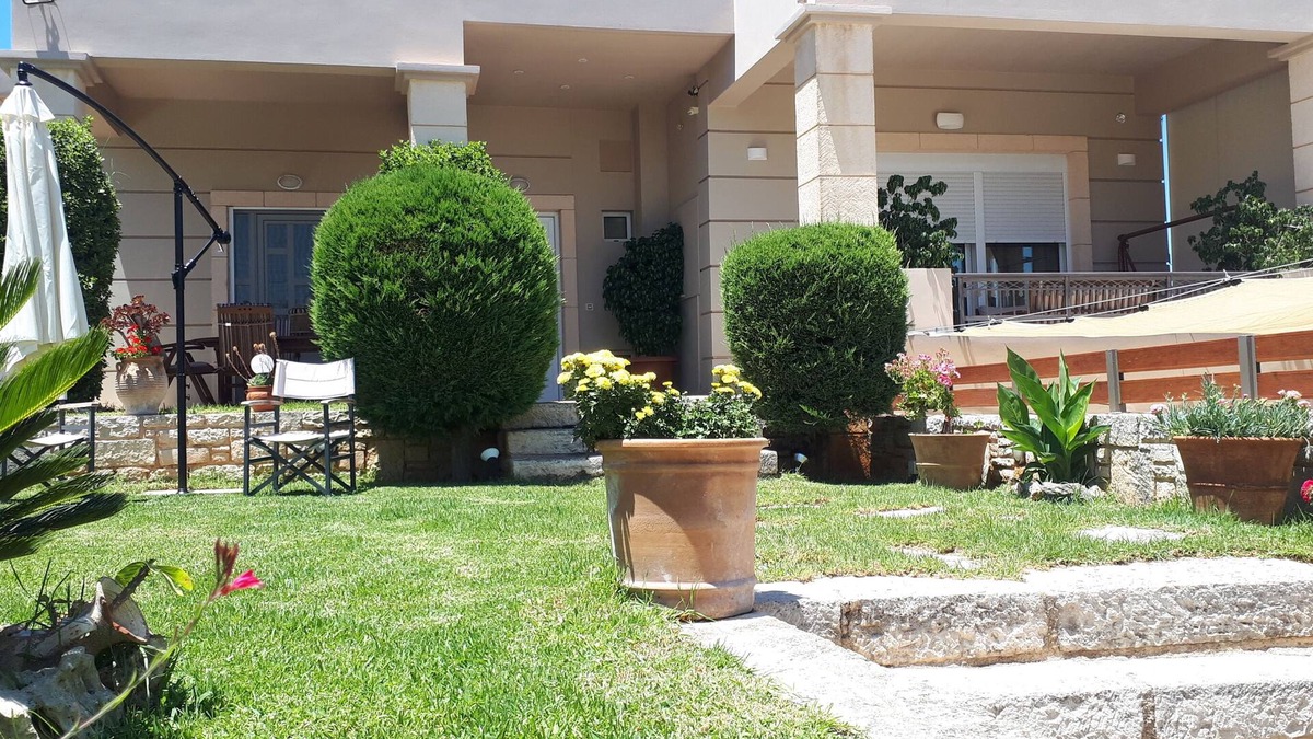 Perivolia Villa | Modern House in Chania