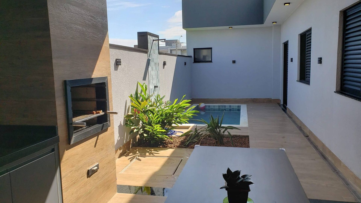 Vila Monte Alegre House | Modern house in gated community with swimming pool