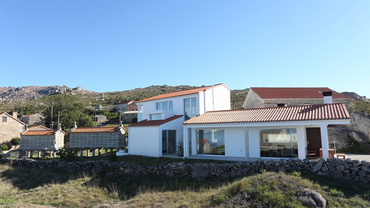 San Cibran House | MODERN HOUSE NEAR THE BEST BEACHES OF GALICIA
