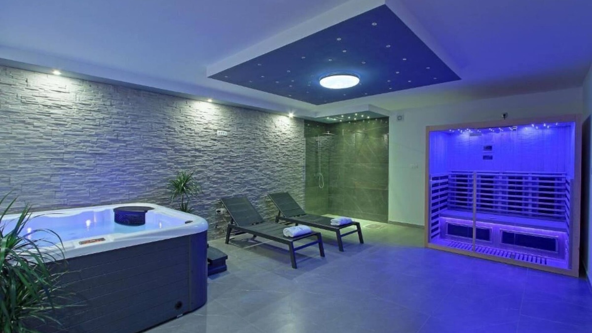 Brinje House | Modern house with full privacy and SPA