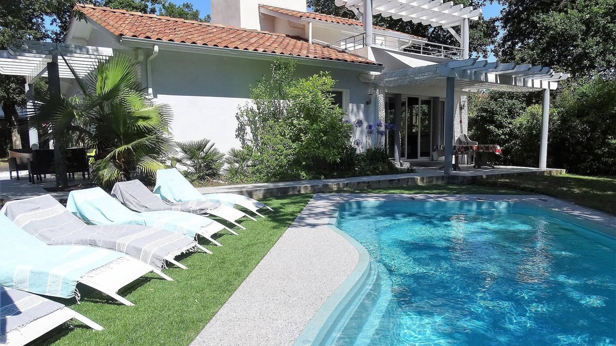 Labenne-Ocean House | Modern house with swimming pool close to the beach