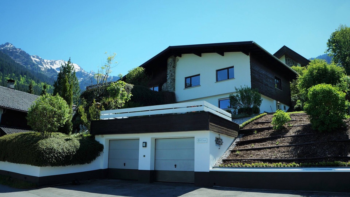 Tschagguns House | Modern house with unique view and 500m to the Golm ski region