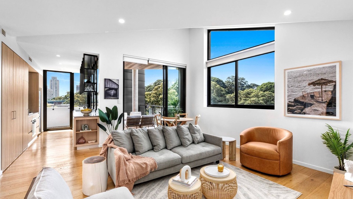 Waterloo Apartment | Modern Inner City Park-Side Pad
