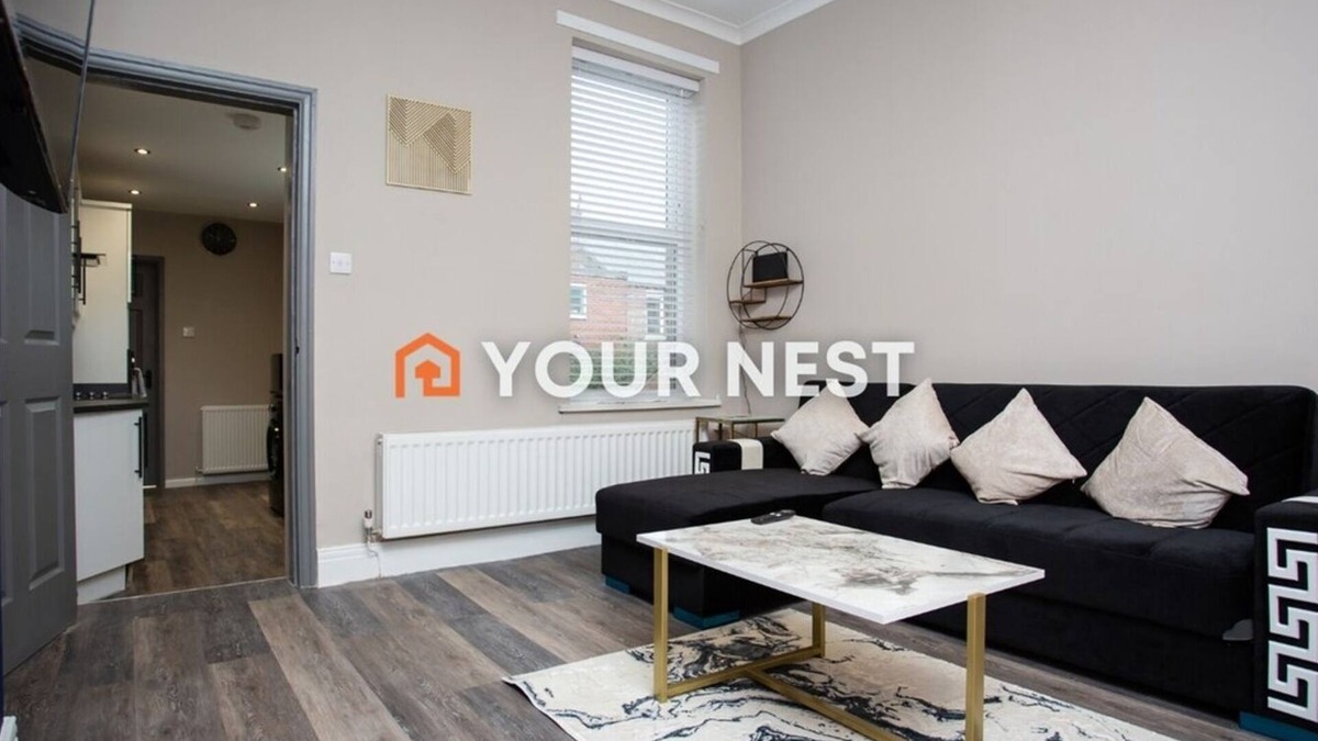 Westoe Apartment | Modern Interior Spacious Four Bedroom Apartment