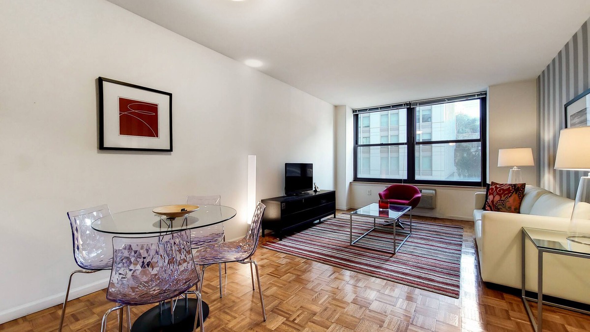 Downtown Jersey City Apartment | Modern Jersey City One Bed in Luxury Building