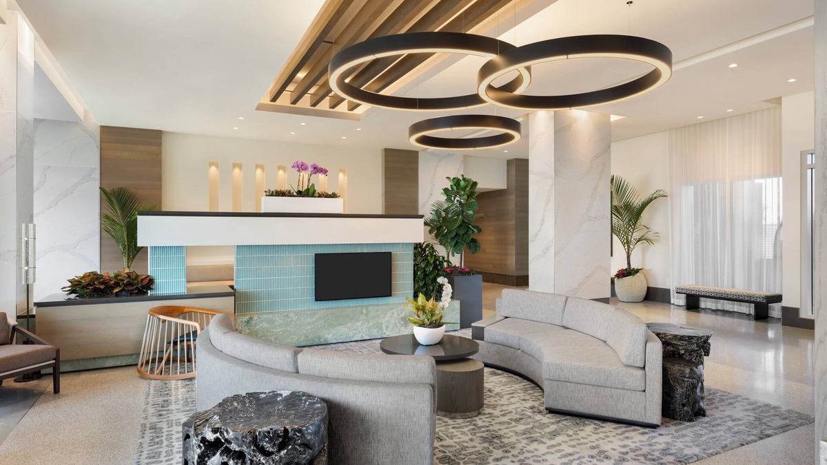 Charlotte Harbor Hotel | Modern King Studio Close to Dining, Shopping, and Waterfront Parks