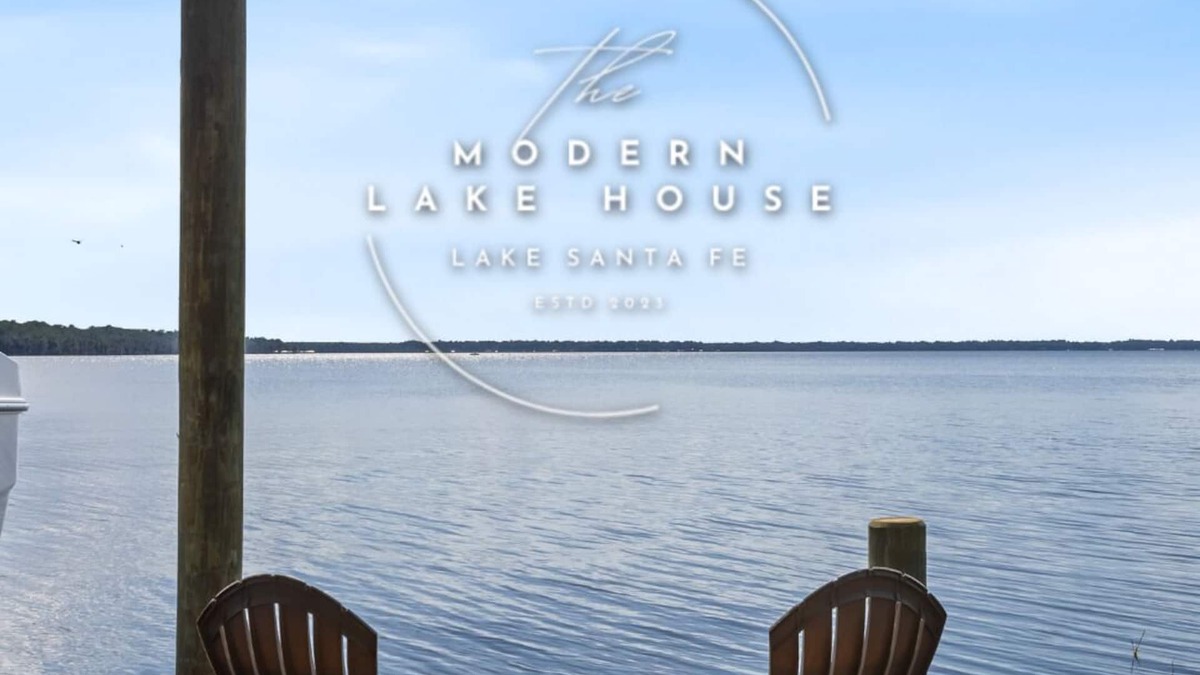 Melrose House | Modern LAKE HOUSE on Lake Santa Fe near Gville/UF