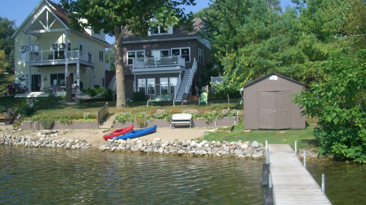 Leesburg House | Modern Lakefront Home on Sechrist Lake (Barbee Chain of Lakes)