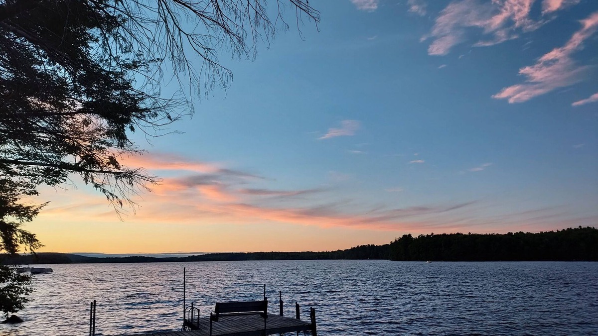 Oakland Cabin | Modern lakeside log cabin on pristine East Pond Oakland Maine's Belgrade Lakes