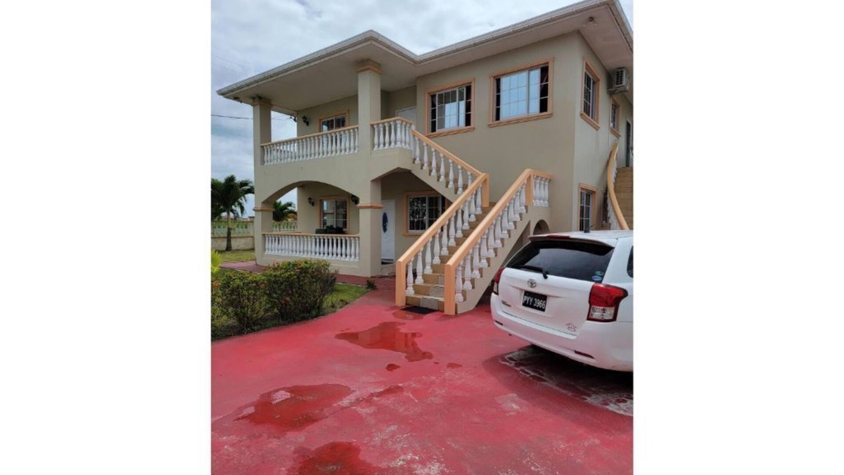 Georgetown Apartment | Modern, large two-story home at the Elaineville community. Gated w/24/7 security