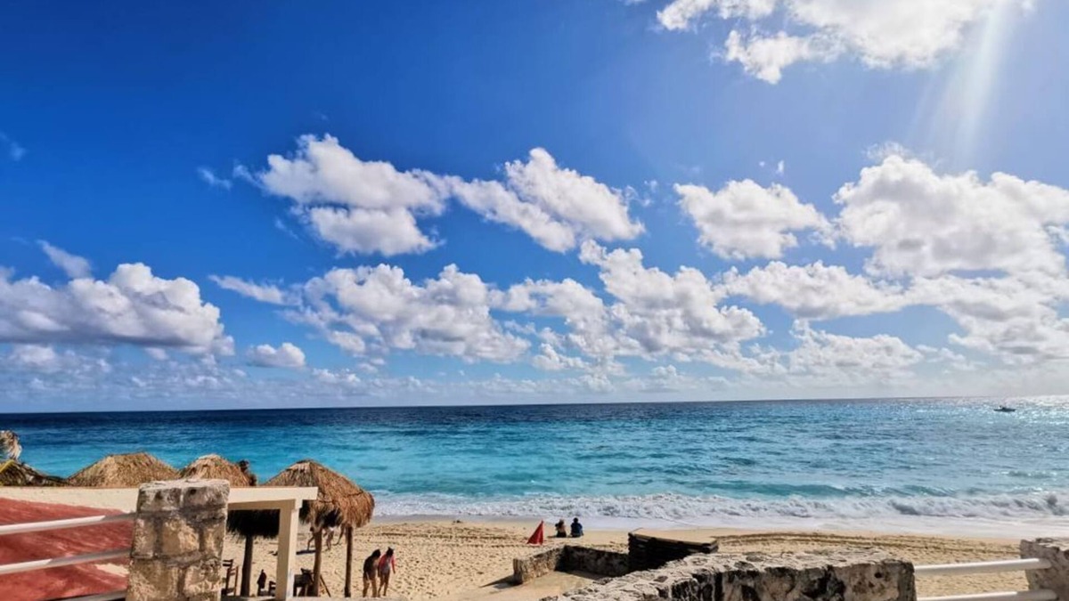 Zona Hotelera Villa | Modern & Large Villa Located On Caribbean Beach