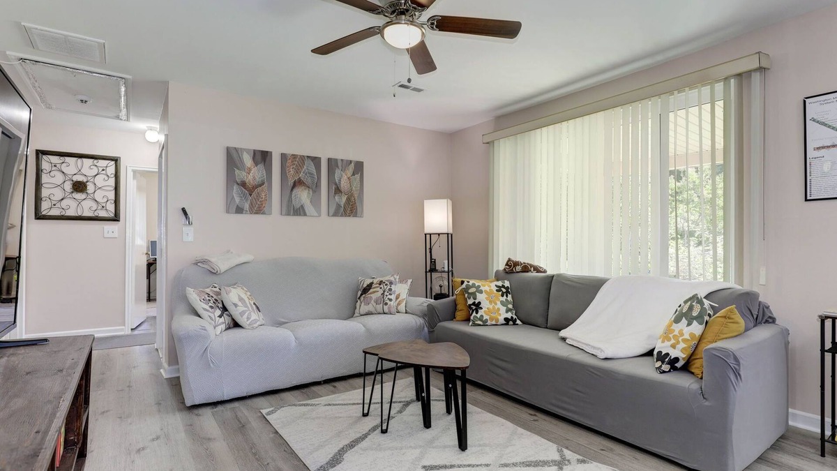 College Park House | Modern living for visit DC/UMD, 2 bedrooms, 4 beds with central AC/heating