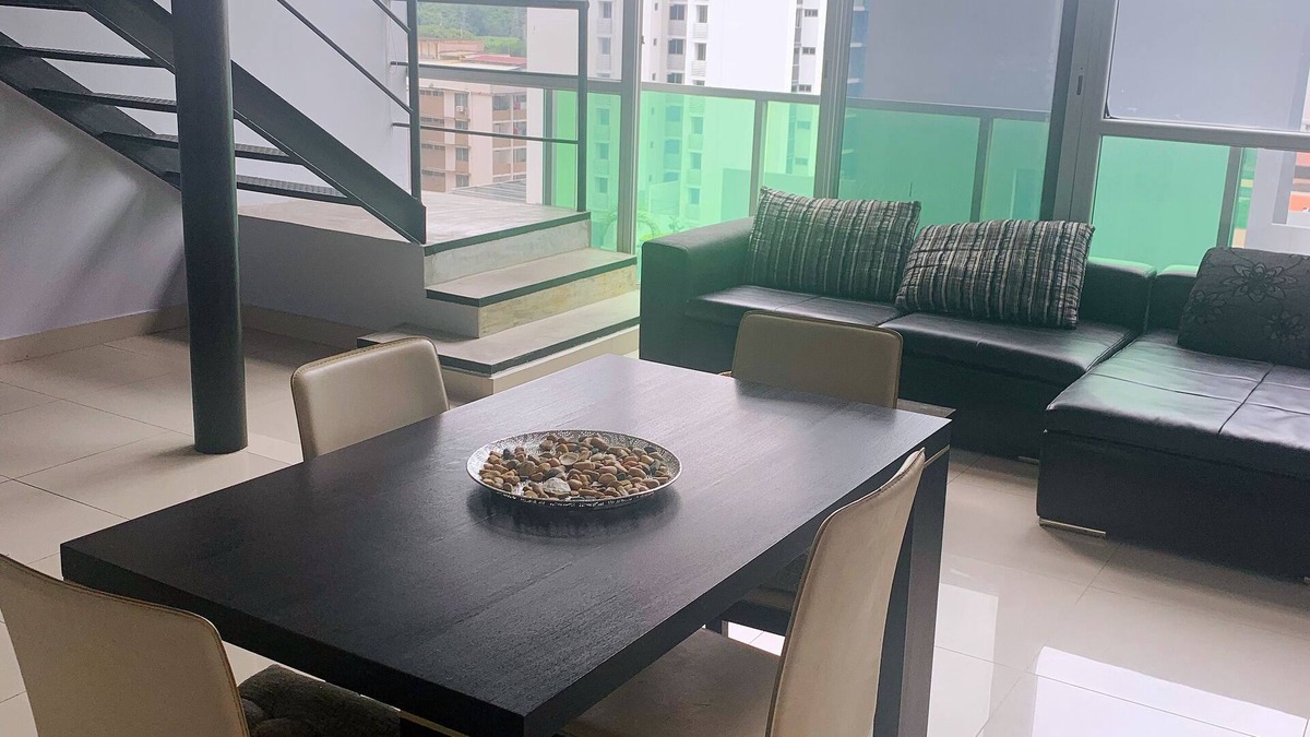 El Cangrejo Apartment | Modern loft-style, 2 level apartment with city views, cover parking and pool.