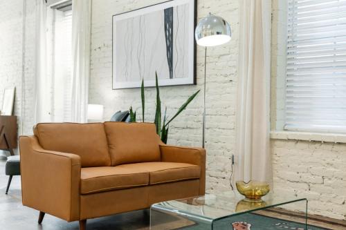 Milton Apartment | Modern Loft-Style Retreat Near Blenko Glass in Milton, WV