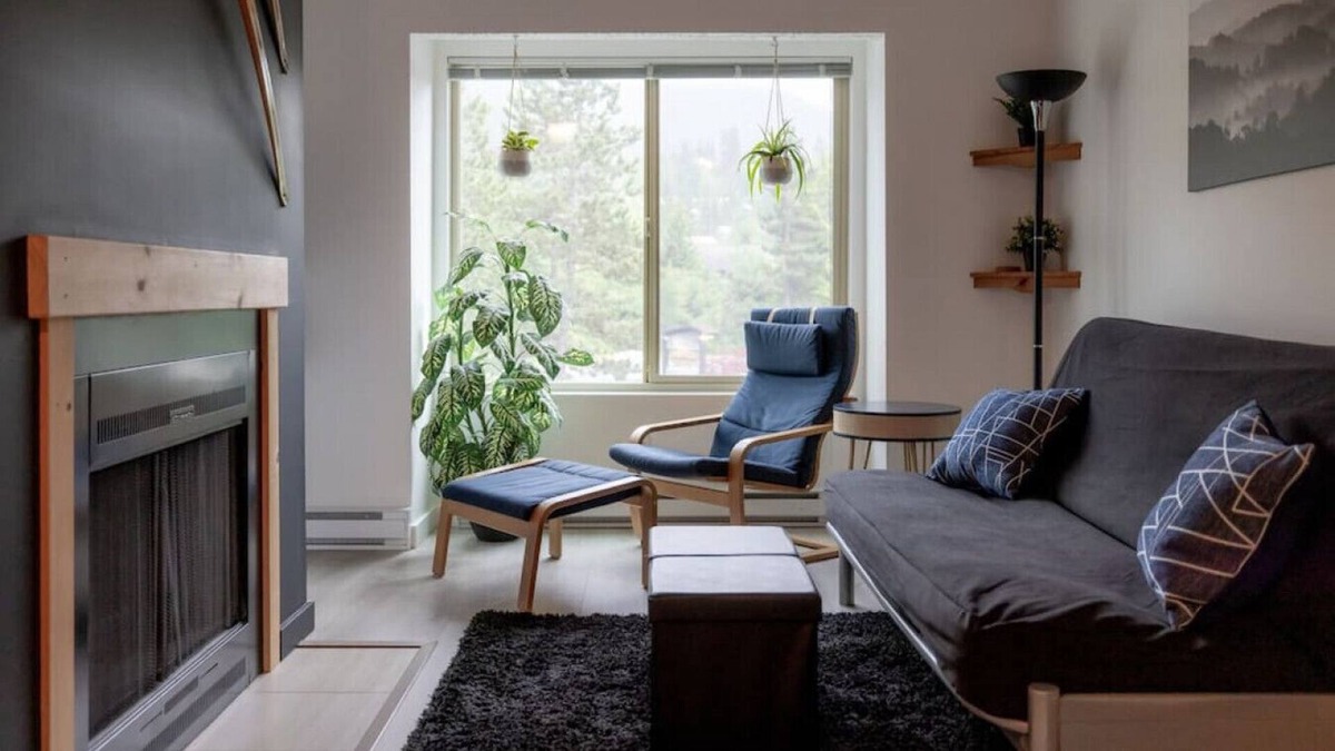 Whistler Creekside Condo | Modern Lofted 1BRM: Walk to Gondola w/ Pool & Free Parking! Sleeps 4 Guests