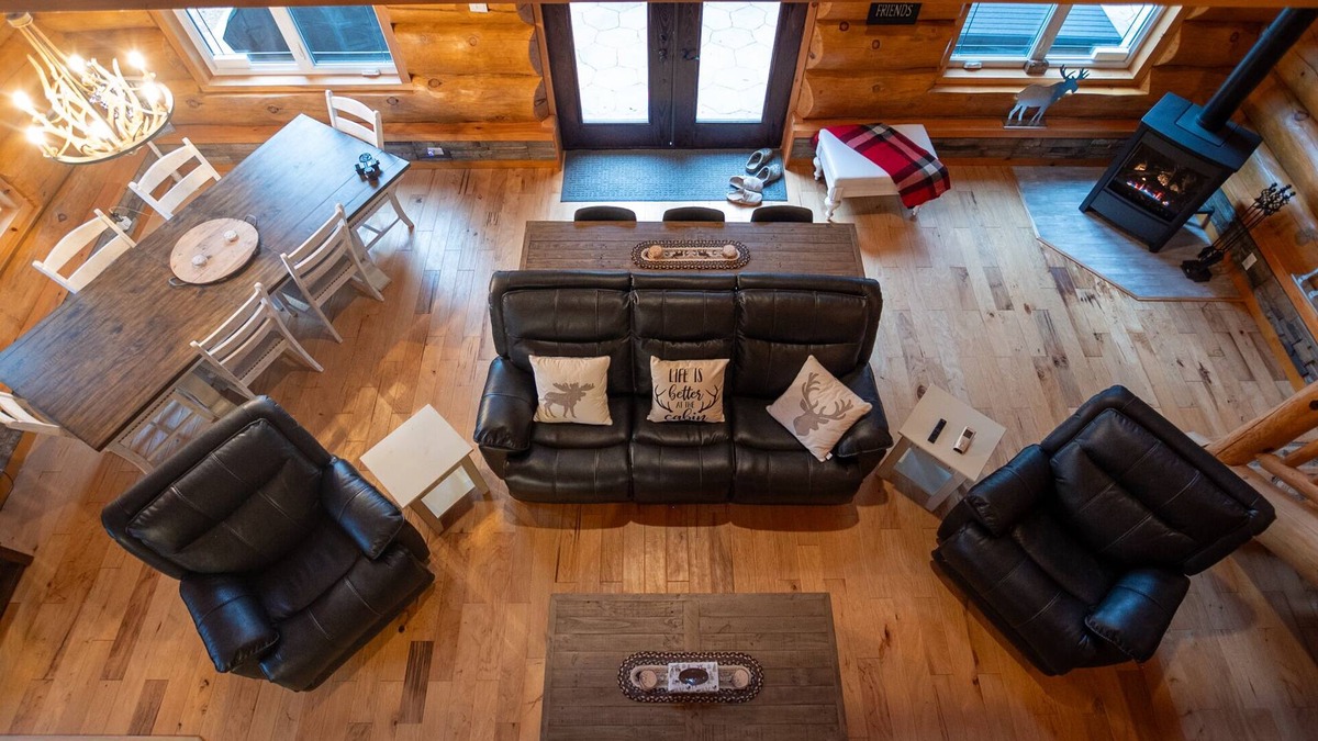 Alban Cabin | Modern Log Cabin Retreat! Perfect for nature getaways in the French River.