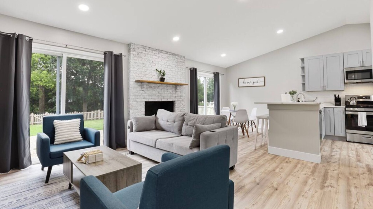 Island Lake House | Modern Lux Escape: 3BR & Gameroom