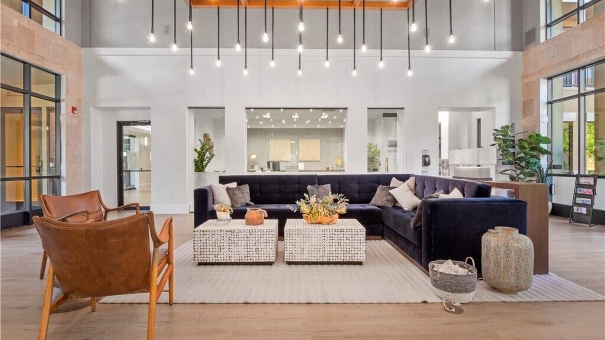 Valencia Apartment | Modern Luxe 1bd/1bath Dream Apartment by Six Flag Magic Mountain/Santa Clarita