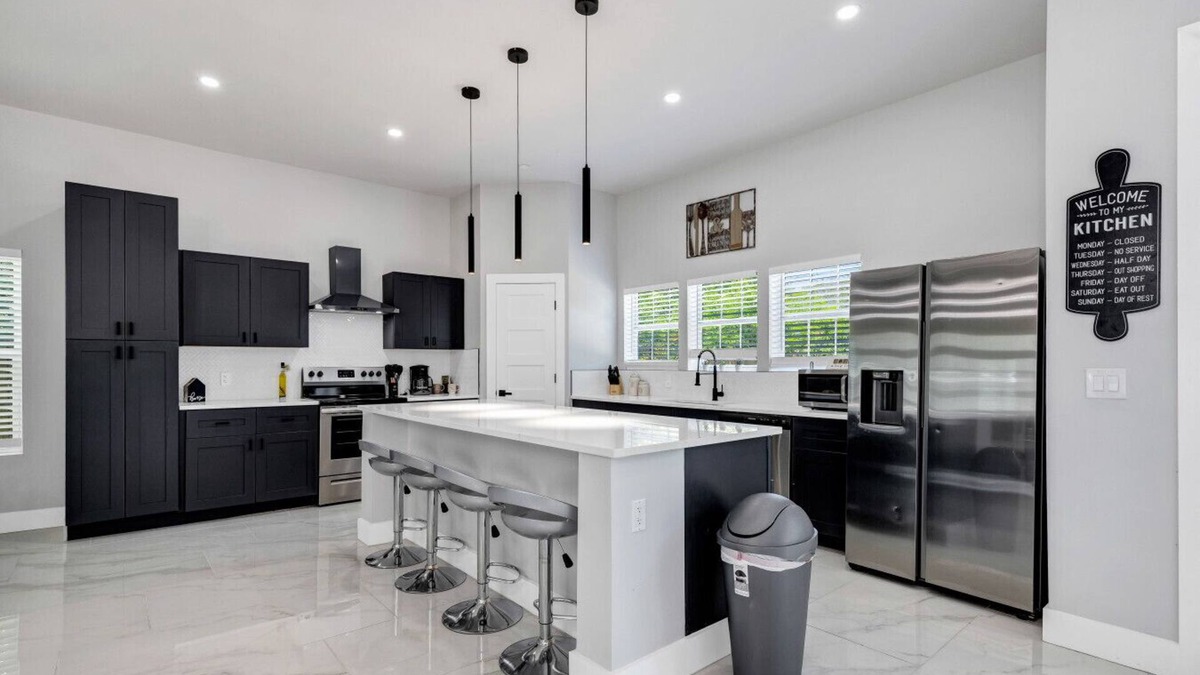 Alamo Heights House | Modern Luxe Retreat|Sleeps 12|Alamo Heights