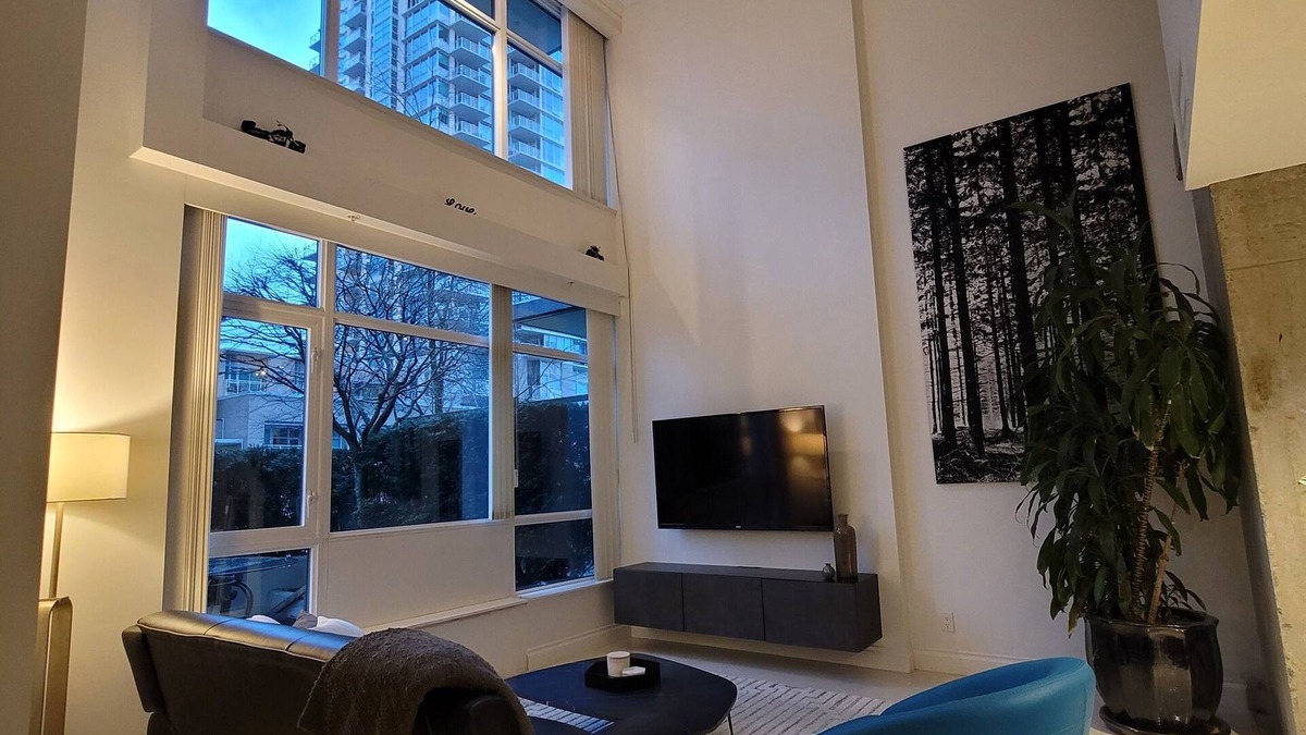 Lower Lonsdale House | Modern luxurious loft