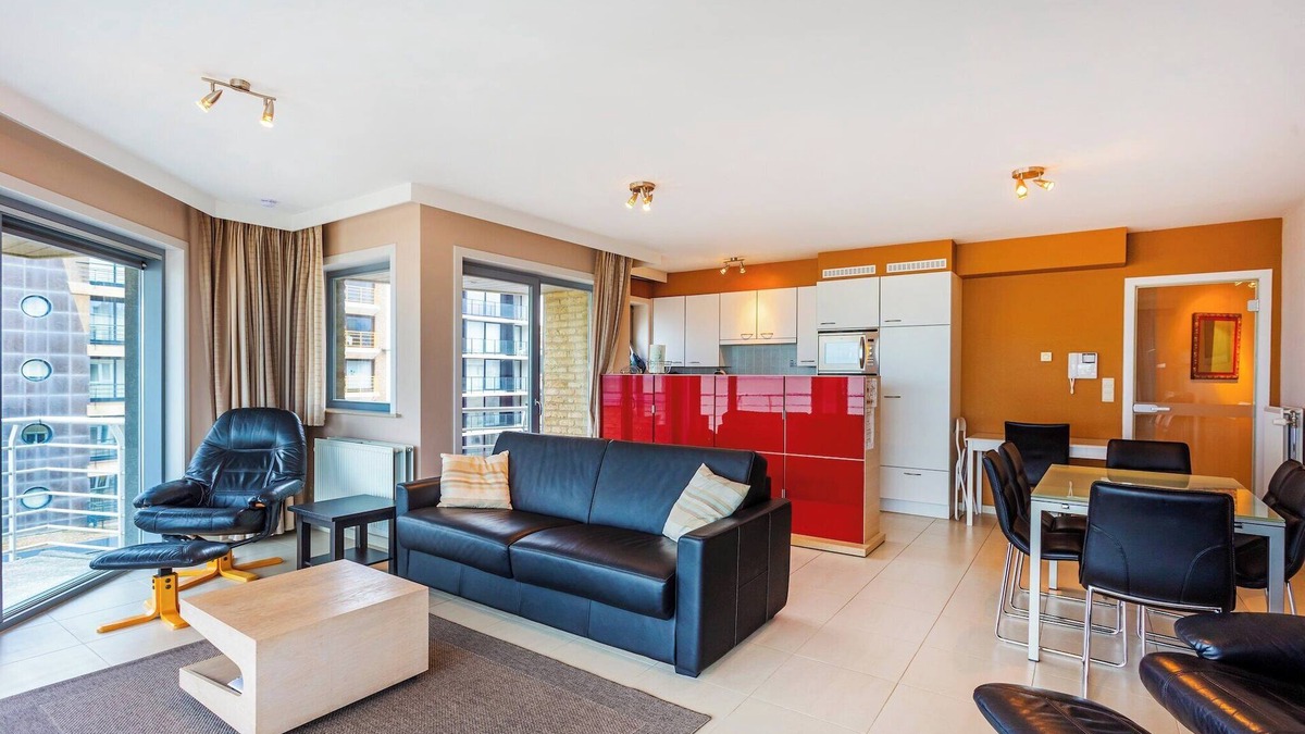 Koksijde-Bad Apartment | Modern, luxurious corner flat on the seafront.