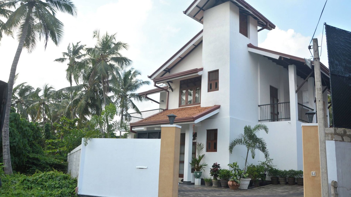 Dalupotha Villa | Modern Luxury 3 Bedroom Villa for Rent in Negombo Sri Lanka