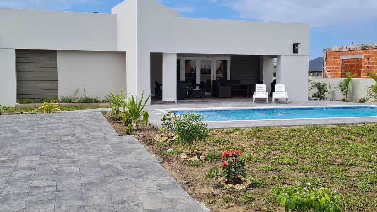 Bon Accord Village Villa | Modern luxury 4 bedroom villa close to Crown Point and beaches