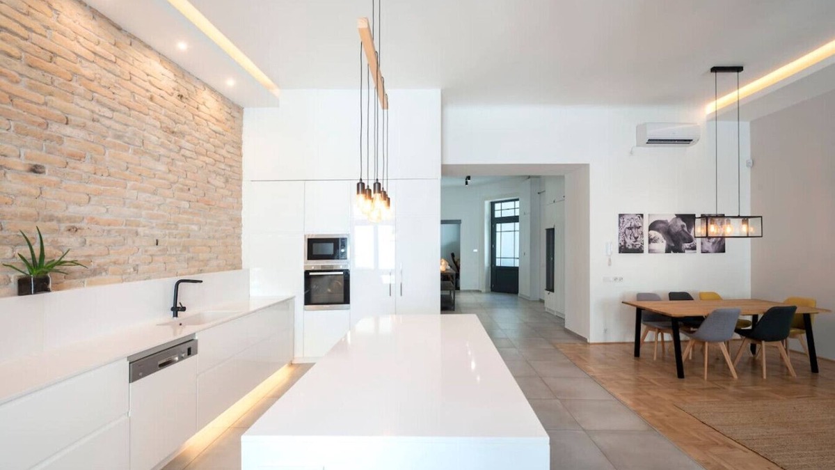 Ferencvaros Apartment | Modern Luxury - City Center