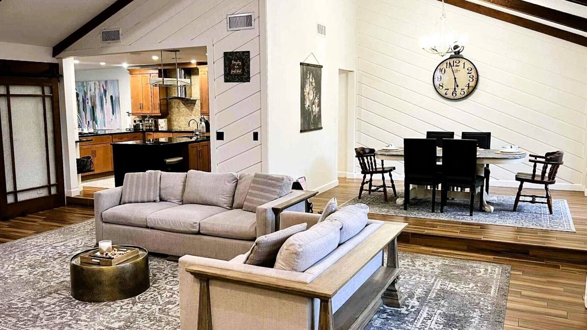 Longwood House | Modern Luxury Retreat - Bright, Cozy & Family-Ready near Orlando, FL