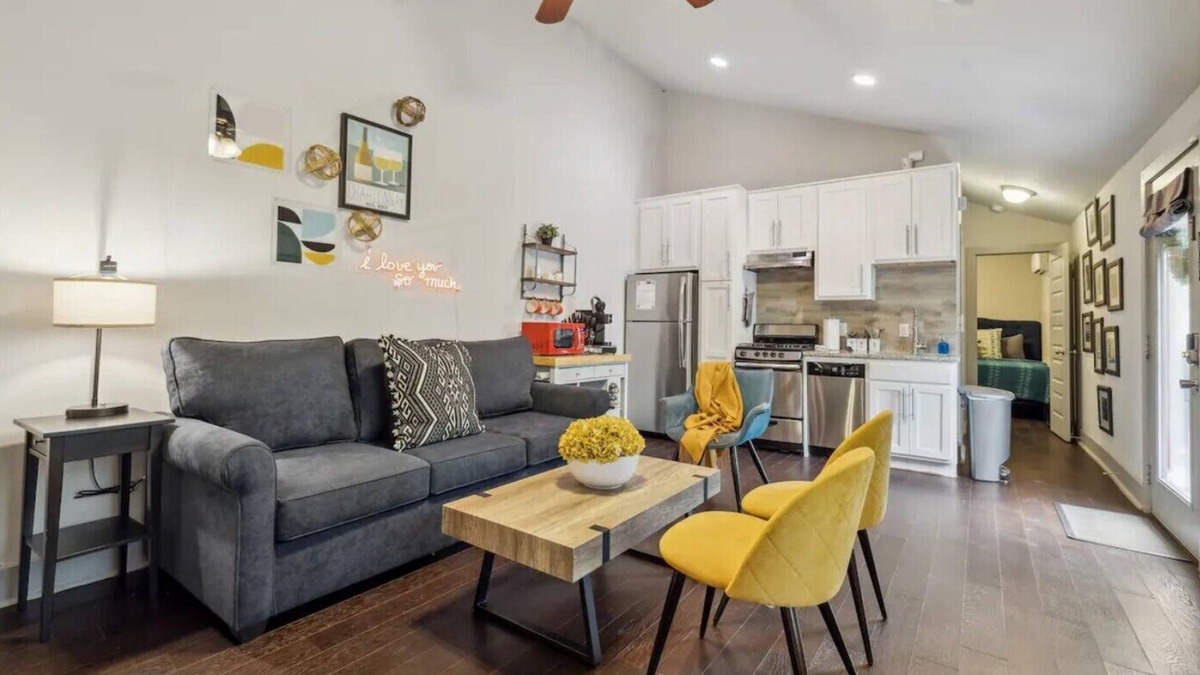 Blackshear-Prospect Hill House | MODERN & LUXURY STAY in Austin, Mins to Downtown!