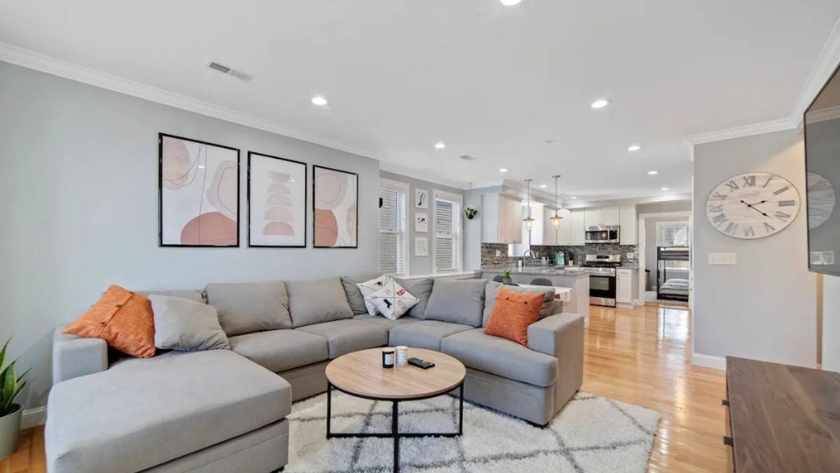 Mattapan Apartment | Modern/Luxury | Steps from Zoo & Golf Course