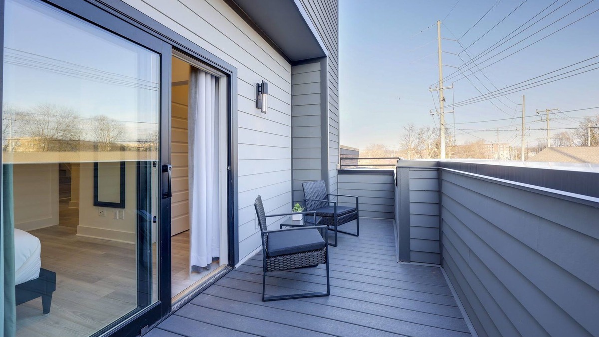 East Nashville House | Modern Luxury Townhome - Relaxing Rooftop Terrace