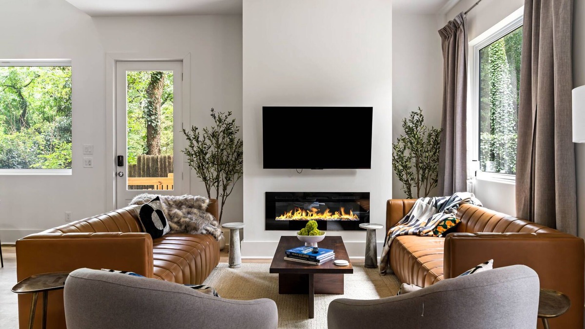 Edgewood House | Modern Luxury Treehouse - 6 Bedrooms & 6 Baths