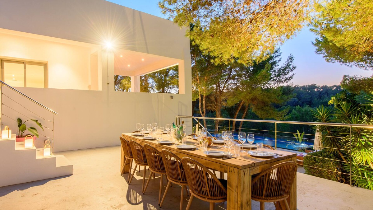 Sant Agusti des Vedra Villa | Modern Luxury Villa, - 10 mins to Cala Bassa - 15 mins to Jondal/Es Torrent